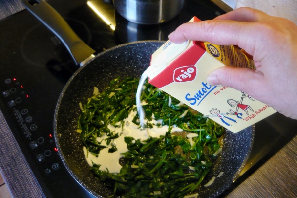 Špagety so špenátom a slaninovými chipsami - obrázok 3