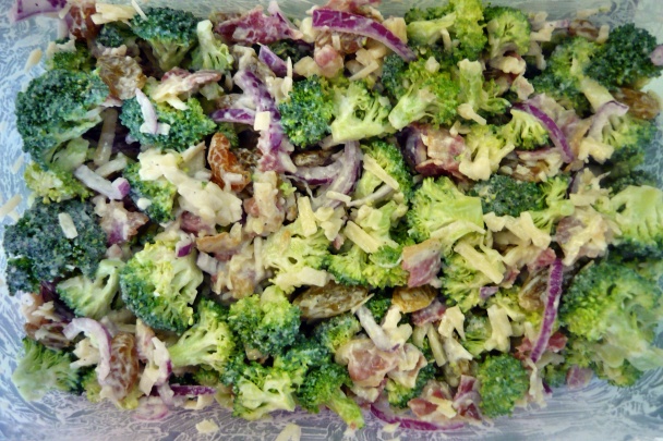 Brokolicový šalát so slaninou (fotorecept) - obrázok 7