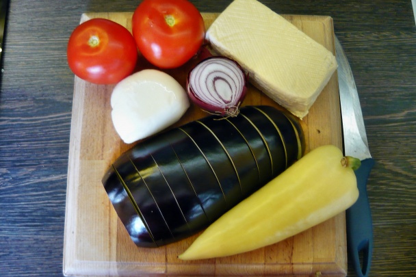 Zapečený baklažán s mozzarellou a tofu (fotorecept) - obrázok 1