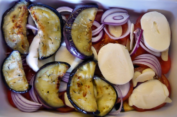 Zapečený baklažán s mozzarellou a tofu (fotorecept) - obrázok 4