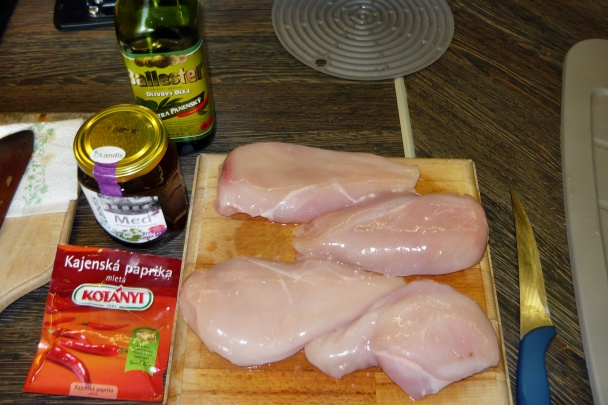 Lollo rosso  s rukolou a grilovanými kuracími prsiami (fotorecept) - obrázok 1