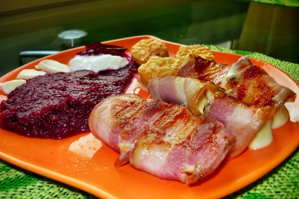 Cviklové pyré s opečenou mozzarellou v slaninke (fotorecept) - obrázok 3