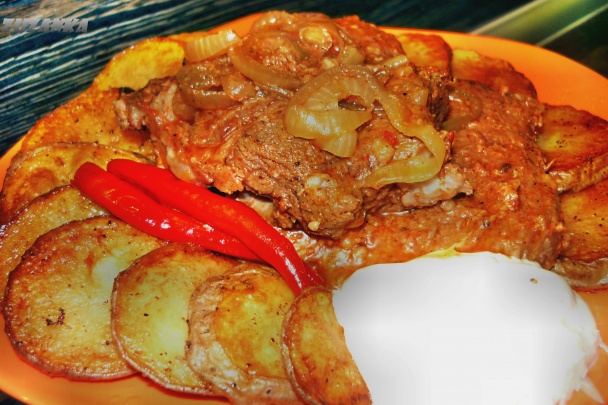 Krkovička v pivovej marináde s dipom z pečeného cesnaku (fotorecept) - obrázok 5