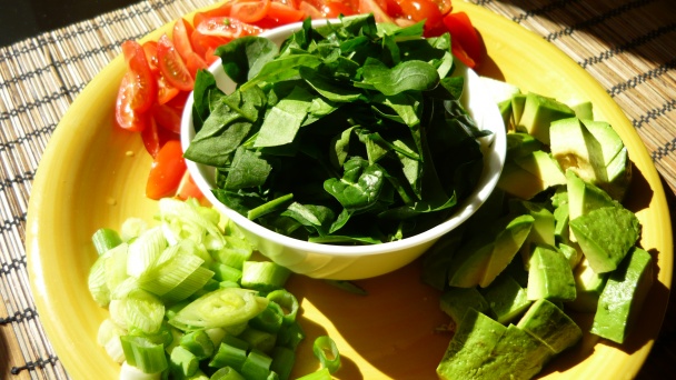 Quinoa s avokádom špenátom a paradajkami (fotorecept) - obrázok 2