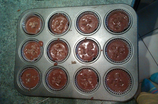 Hrnčekové čokoládové muffiny - obrázok 5