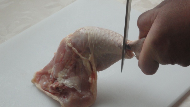 Ako vykostiť kuracie stehno (fotorecept) - obrázok 1