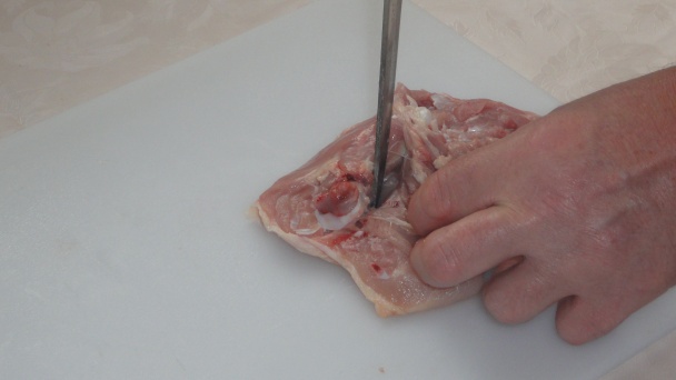 Ako vykostiť kuracie stehno (fotorecept) - obrázok 4