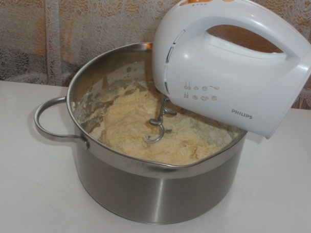 Dusené hovädzie mäso s lečom a kysnuté parené knedle (fotorecept) - obrázok 7