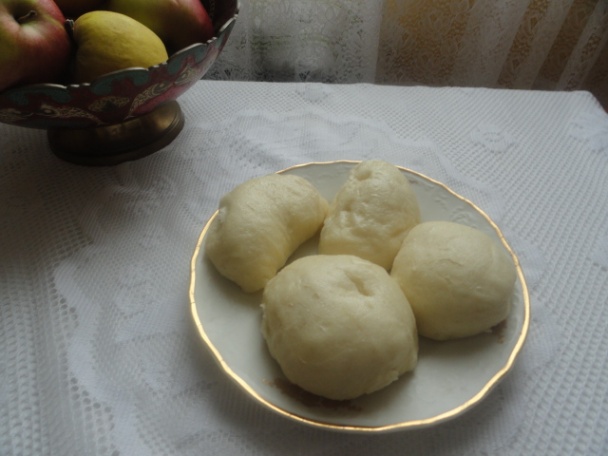 Dusené hovädzie mäso s lečom a kysnuté parené knedle (fotorecept) - obrázok 15