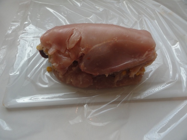 Plnené kuracie prsia s klobásou a vajcom - obrázok 7