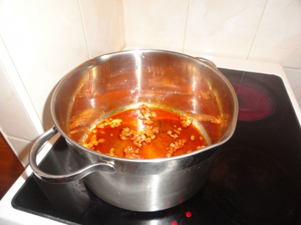 Falošný fazuľový guláš s haluškami - nokerlami (fotorecept) - obrázok 5