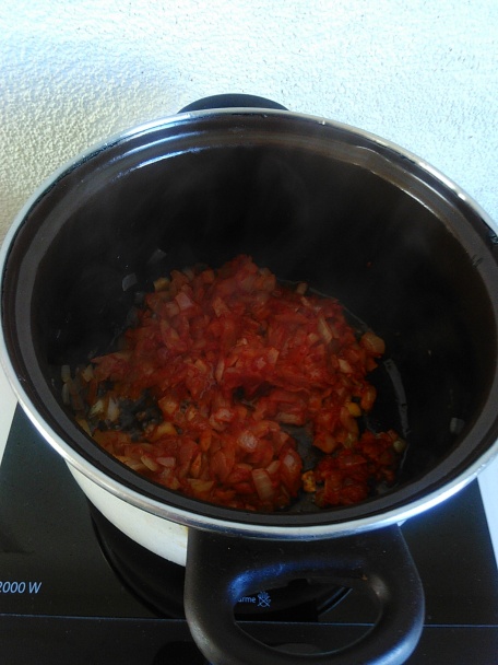 Guláš z kuracích stehien (fotorecept) - obrázok 2