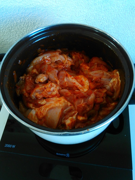 Guláš z kuracích stehien (fotorecept) - obrázok 5