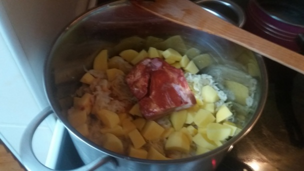 Kapustnica s parenými buchtami (fotorecept) - obrázok 4