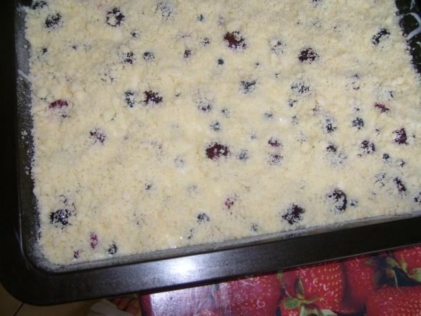 Mrveničkový koláč s tvarohom a ovocím (fotorecept) - obrázok 6