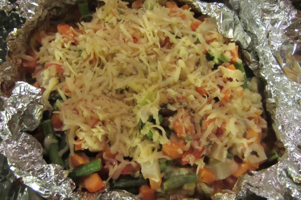 Kuracie prsia v alobale so zeleninou - obrázok 4