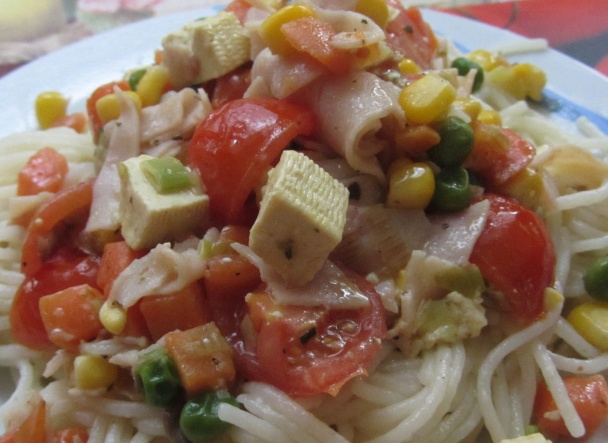 Cestoviny so zeleninou a tofu syrom - obrázok 4