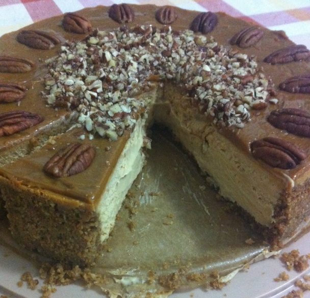 Karamelový cheesecake s pekanovými orechami - obrázok 5
