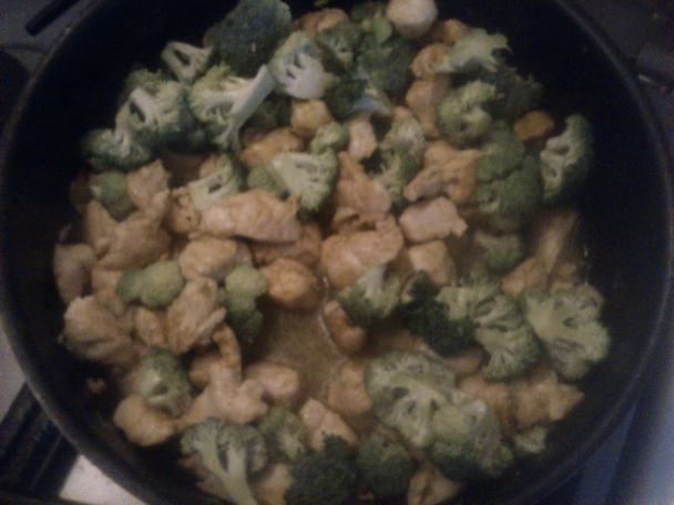 Kurací šalát s brokolicou - obrázok 1