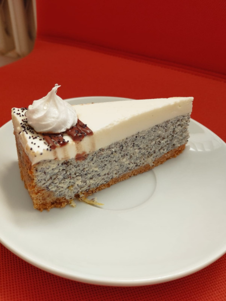 Makový cheesecake s polevou z kyslej smotany - obrázok 3