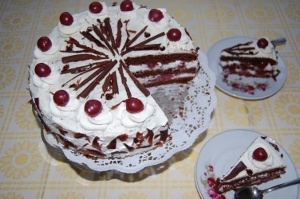 Schwarzwaldská torta (fotorecept) - obrázok 13