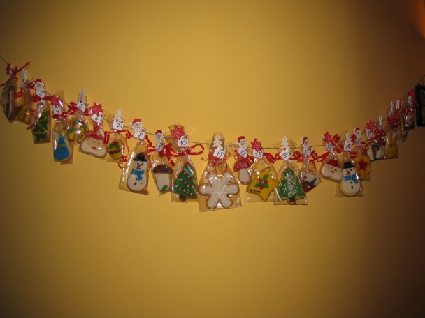 Adventný kalendár z keksov (fotorecept) - obrázok 8