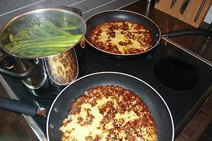 Švajčiarske syrové rösti so zelenou špargľou (fotorecept) - obrázok 5