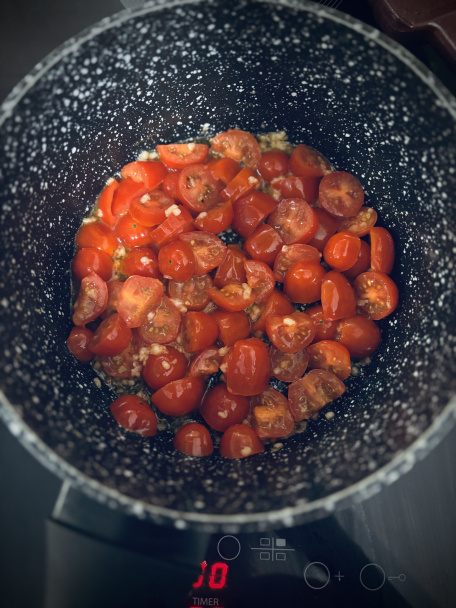 Špagety s kuracím mäsom a paradajkovo-syrovou omáčkou (fotorecept) - obrázok 2