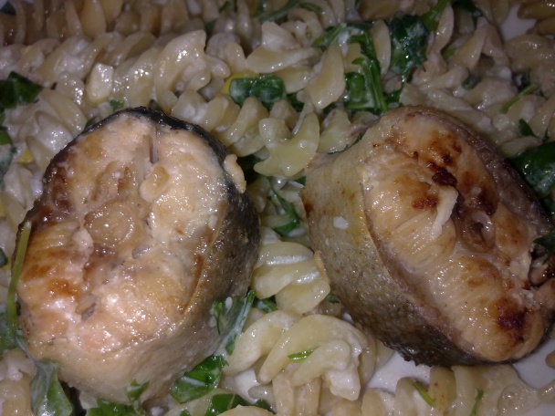 Cestoviny s rukolou a lososom - obrázok 1