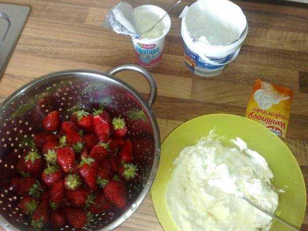 Jahodový koláč (fotorecept) - obrázok 1