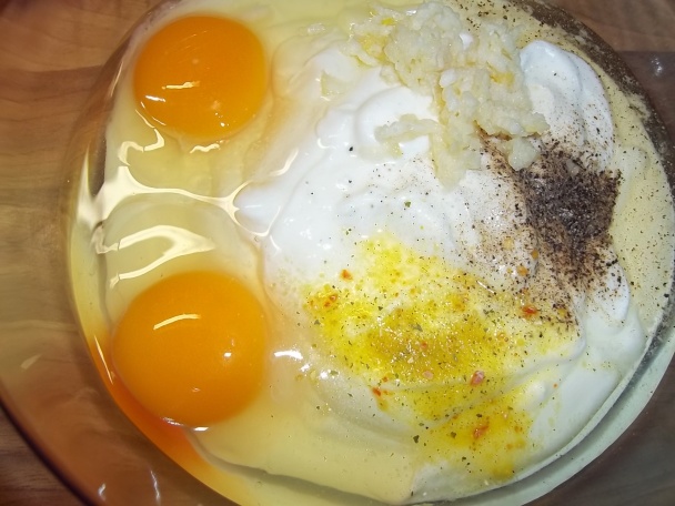 Kuracie prsia v jogurte so šalátikom (fotorecept) - obrázok 3