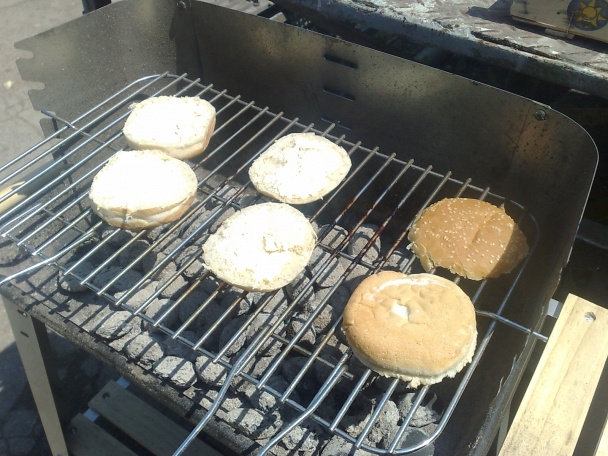 Hamburgery na grile (fotorecept) - obrázok 2