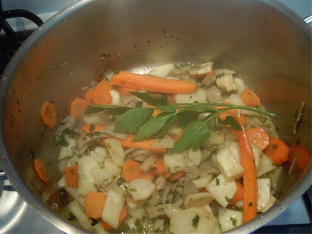 Jarná polievka s domácou hlivou ustricovou - obrázok 4