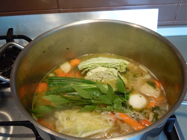 Jarná polievka s domácou hlivou ustricovou - obrázok 5