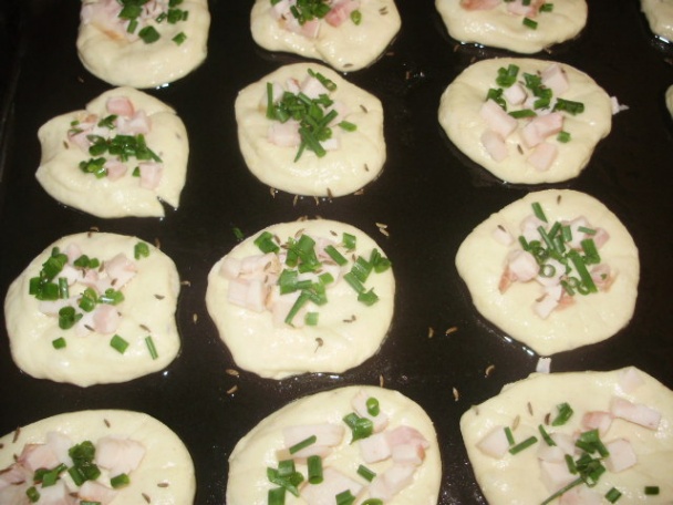 Cesnakový posúch so slaninkou - obrázok 3