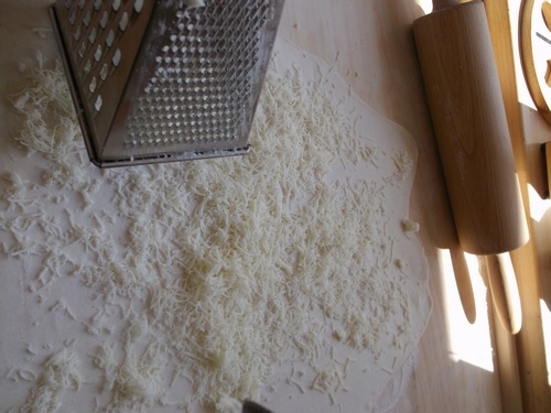 Slané pečivo z lístkového cesta (fotorecept) - obrázok 3