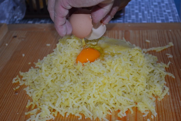 Gnochi s údeným na cibuľke - obrázok 2