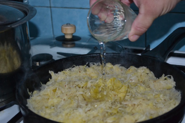 Moravské knedličky plnené údeným mäsom s kapustou (fotorecept) - obrázok 8