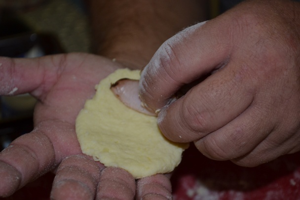 Plnené placičky zo zemiakovej kaše - obrázok 1