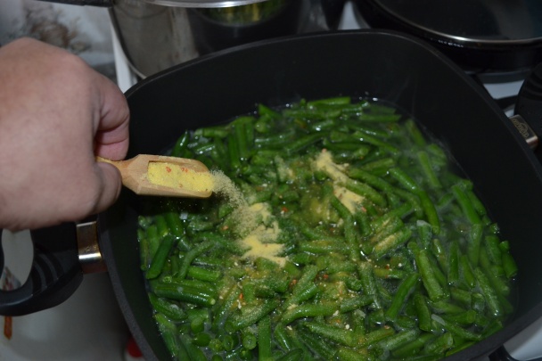 Fazuľové struky s grilovaným kurčaťom - obrázok 5