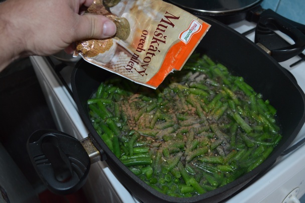 Fazuľové struky s grilovaným kurčaťom - obrázok 6