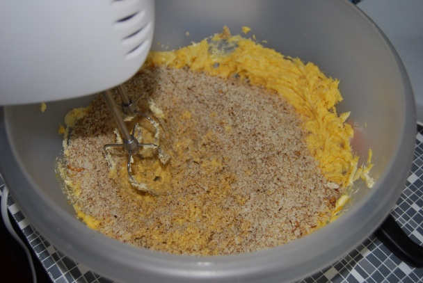 Makovo-orechová torta bez múky - obrázok 3