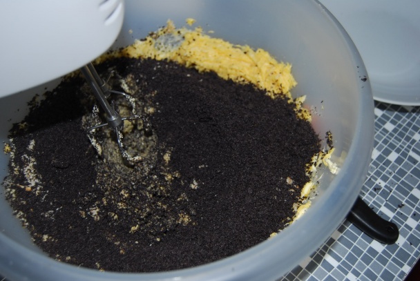 Makovo-orechová torta bez múky - obrázok 4