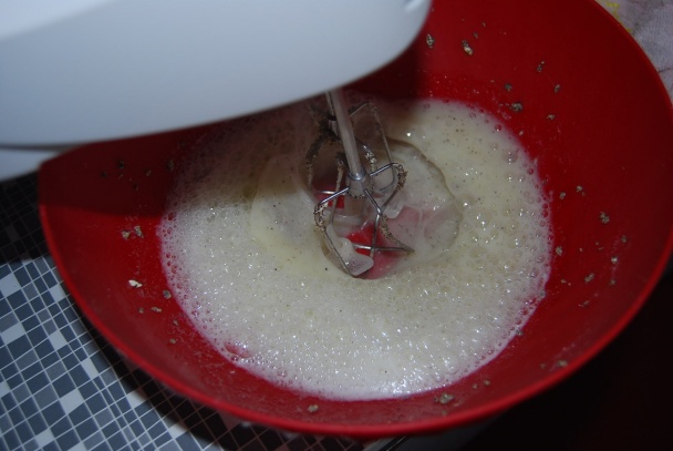 Makovo-orechová torta bez múky - obrázok 6