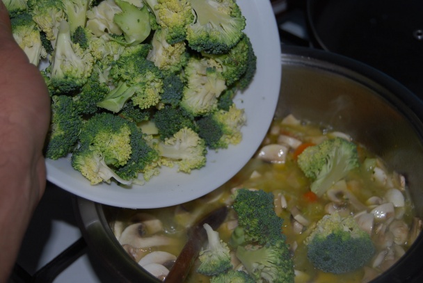 Česká ,,bramboračka,, s houbama - obrázok 8