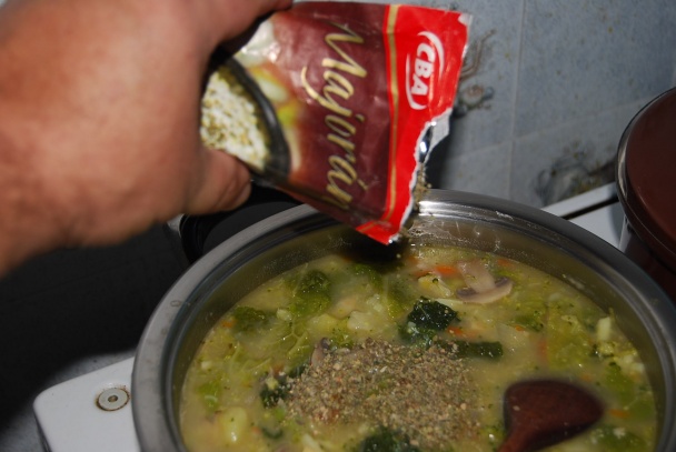 Česká ,,bramboračka,, s houbama - obrázok 14