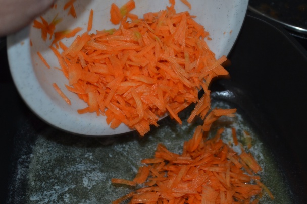 Šampiňóny na zelenine s údeným stehnom - obrázok 3