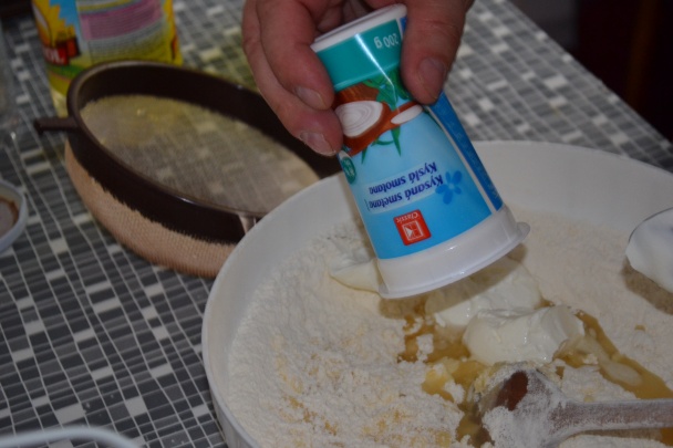 Ríbezľový koláč s kokosovým krémom (fotorecept) - obrázok 4