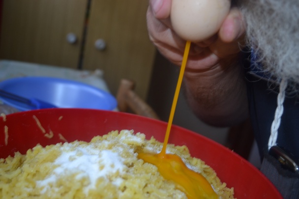 Bramborové knedlíky plnené bravčovou pečienkou (fotorecept) - obrázok 3