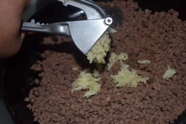 Bramborové knedlíky plnené bravčovou pečienkou (fotorecept) - obrázok 8